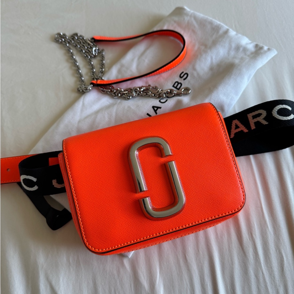 MARC JACOBS HIP SHOT LEATHER BELT BAG CONVERTIBLE TO CROSSBODY